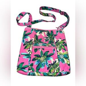 Like New Vera Bradley Pink Crossbody cute 🌸